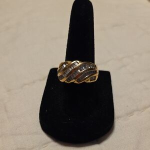 Elegant Gold and Silver Women's Ring